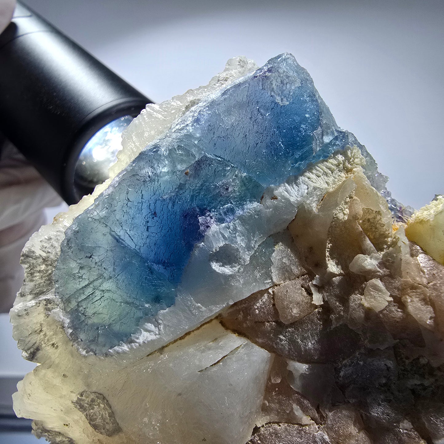 Große Phantom Fluorit, hexagonal, Quarz Stufe Omehane, Namibia 137*99*70mm #12678