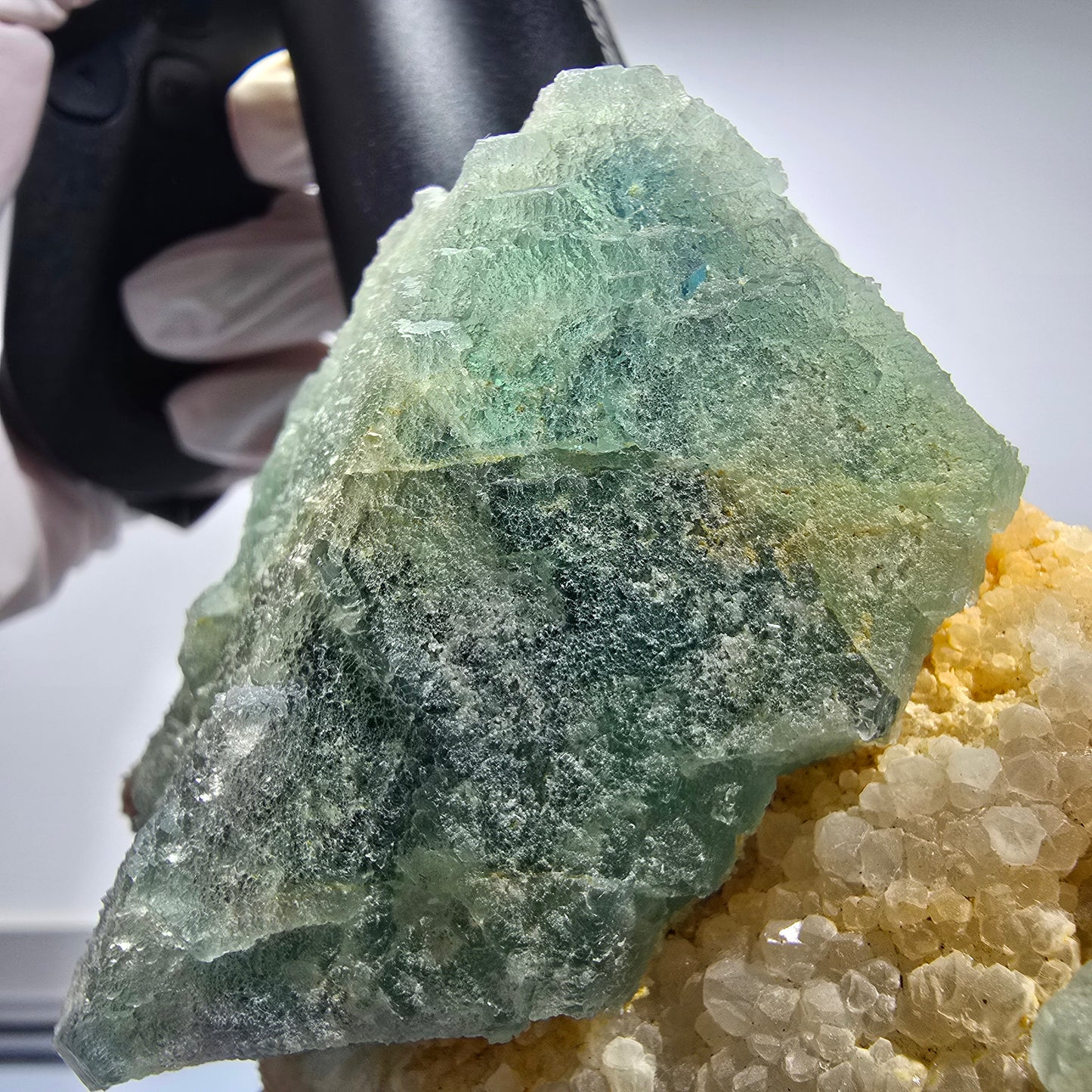 Große Phantom Fluorit, hexagonal, Quarz Stufe Omehane, Namibia 137*99*70mm #12678