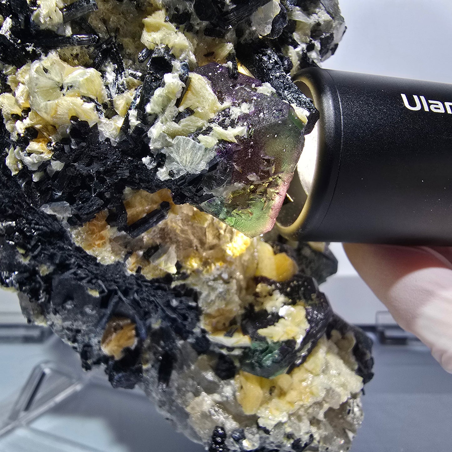 Quartz fumé XXL, Fluorite, Tourmaline schorl, Hyalite, Muscovite Erongo, Namibie 226*125*90mm #12685