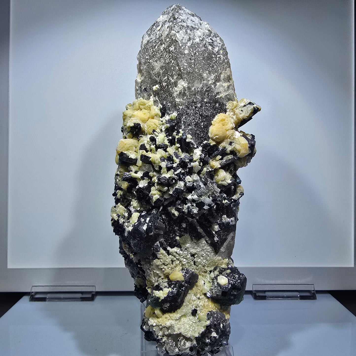Quartz fumé XXL, Fluorite, Tourmaline schorl, Hyalite, Muscovite Erongo, Namibie 226*125*90mm #12685
