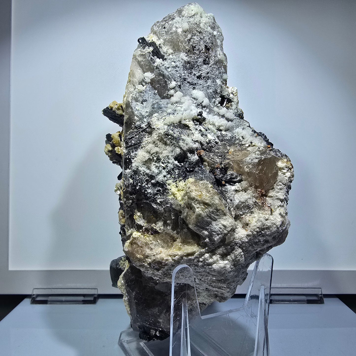 Quartz fumé XXL, Fluorite, Tourmaline schorl, Hyalite, Muscovite Erongo, Namibie 226*125*90mm #12685