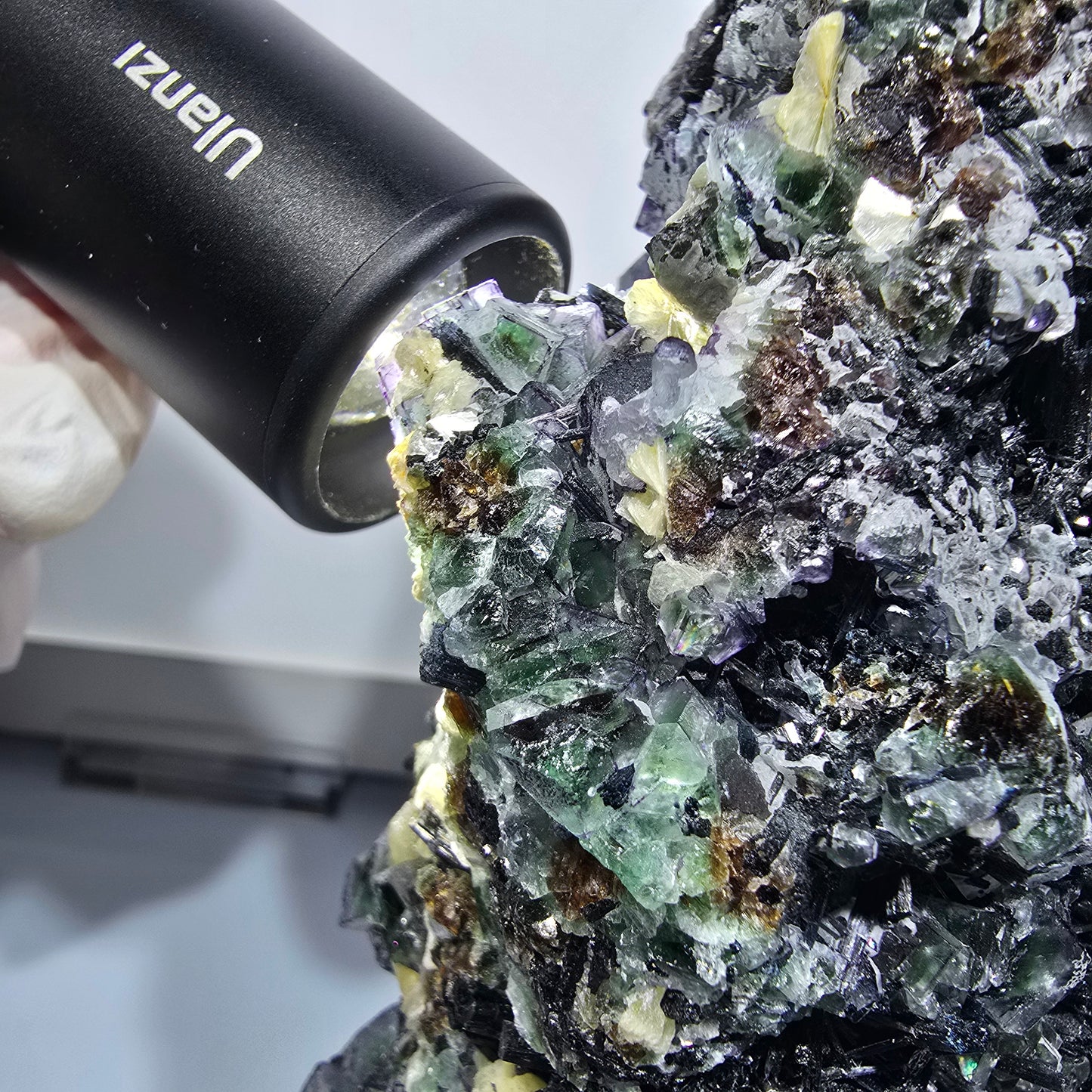 Fluorite XXL, quartz fumé, tourmaline schorl, hyalite, muscovite Erongo, Namibie 190*97*61mm #12686