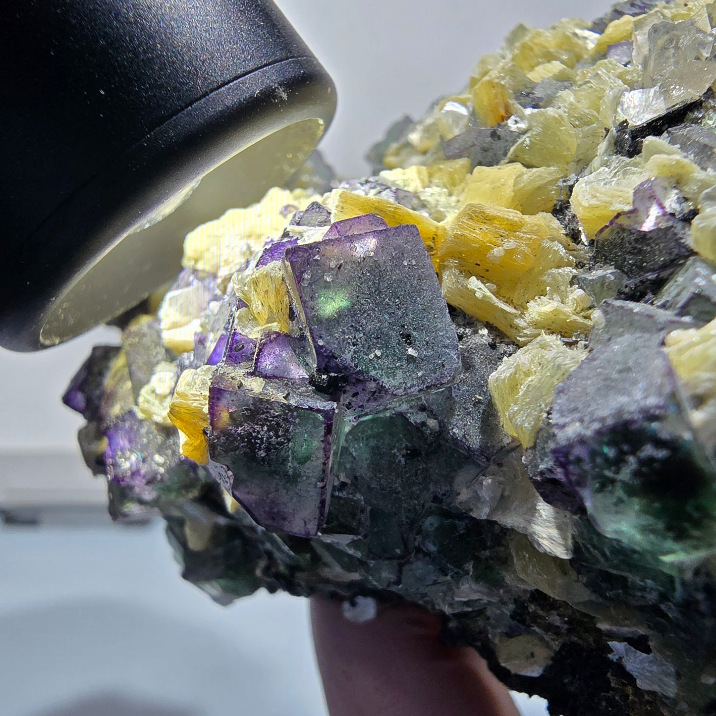 Fluorite XXL, quartz fumé, tourmaline schorl, hyalite, muscovite Erongo, Namibie 190*97*61mm #12686
