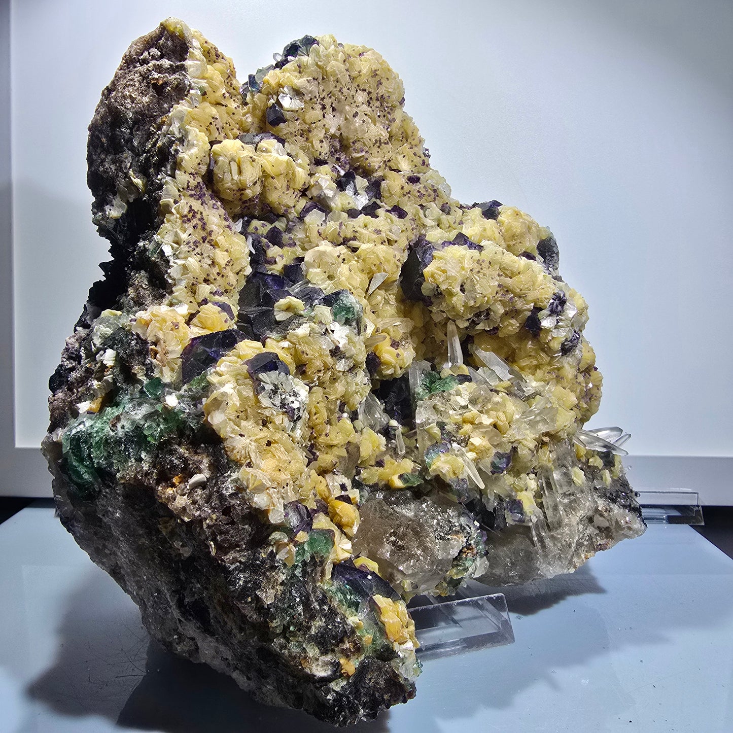 Fluorite XXL, Quartz fumé, Tourmaline Schorl, Hyalite, Muscovite Erongo, Namibie 231*200*100mm #12691