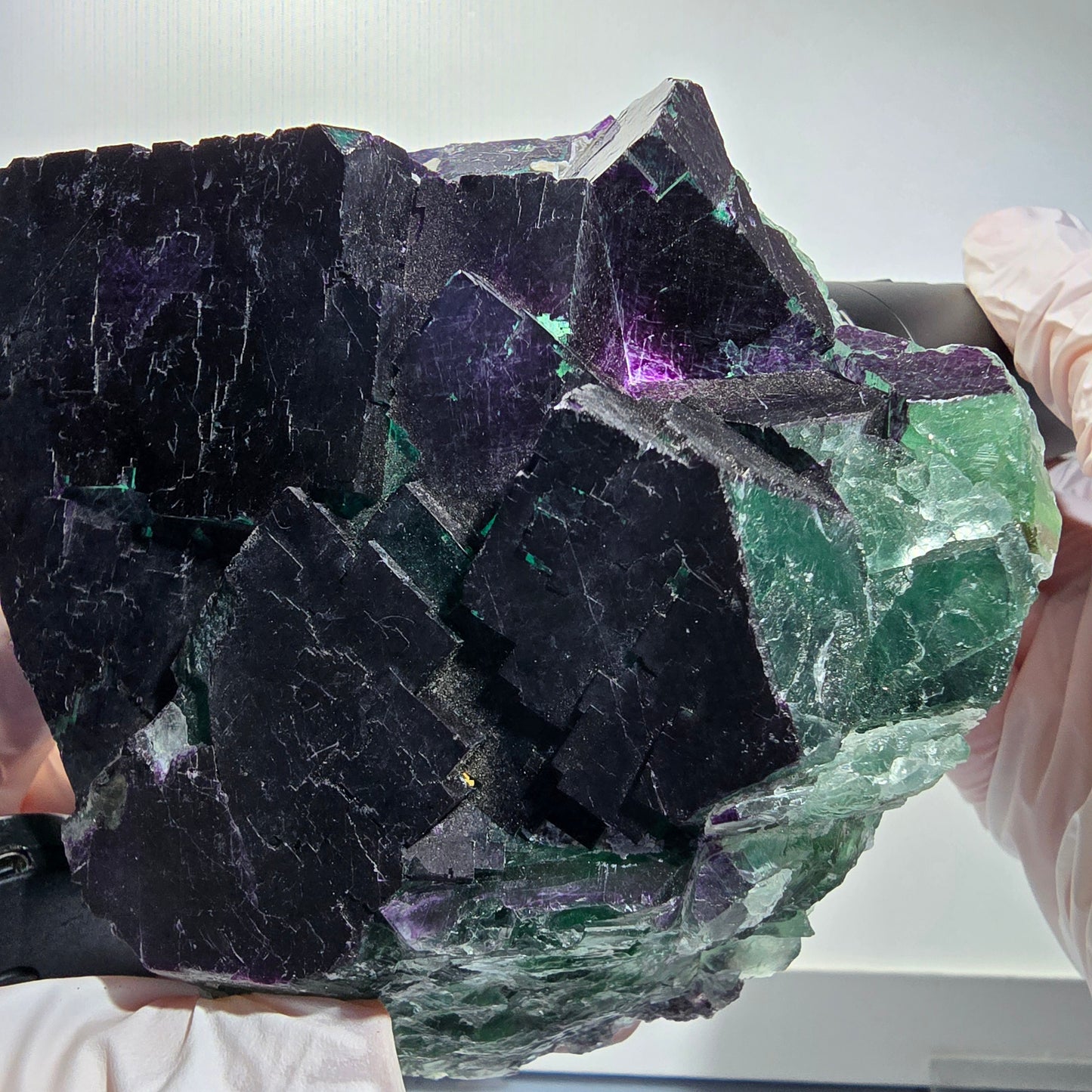 Grand spécimen de fluorite fantôme cubique, violet vert 11:11 Angel Pocket, Namibie 10*100*35mm #12695