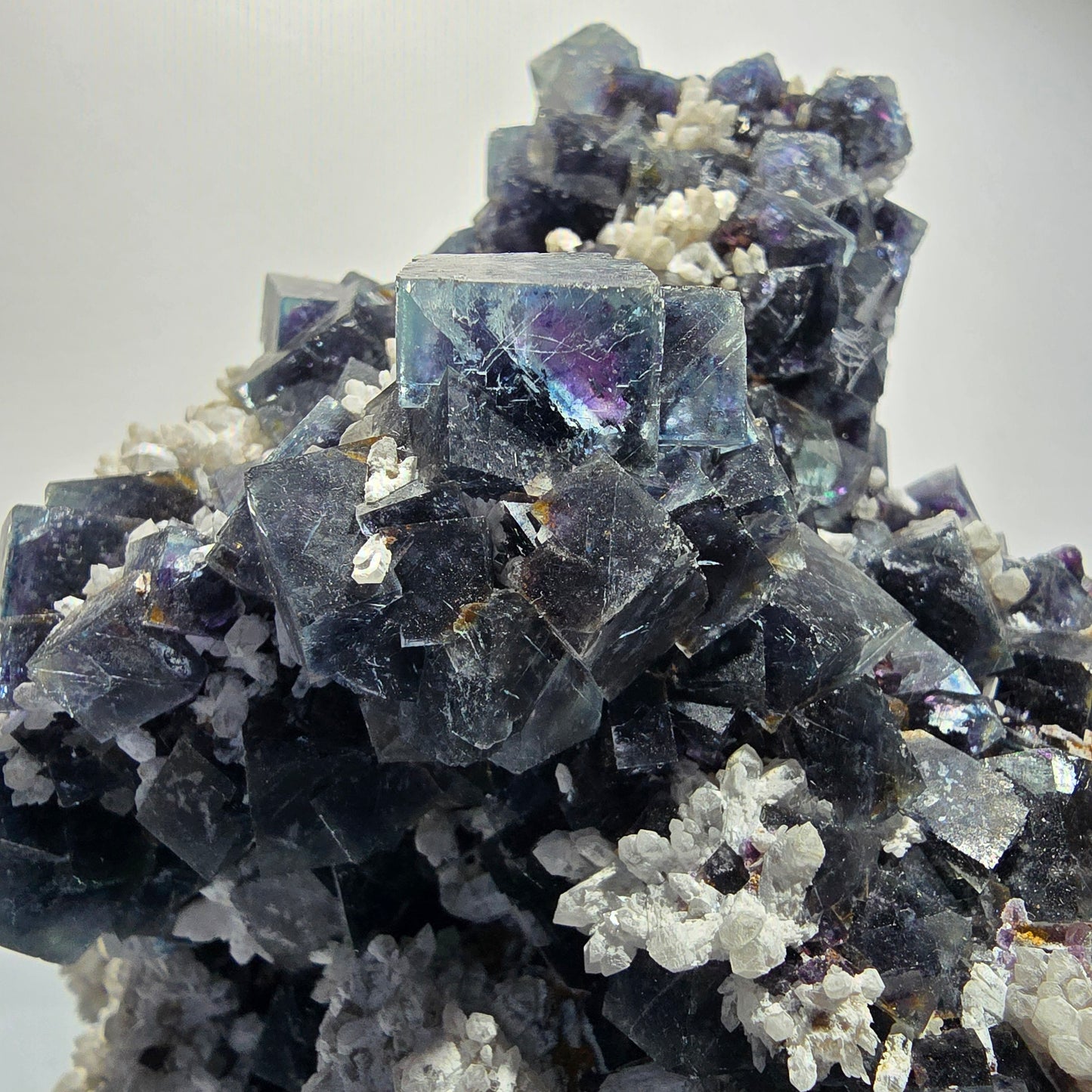 XXL Phantom Fluorite Cube, Quartz Stage, purple-green Okorusu, Namibia 192*160*107mm #12700