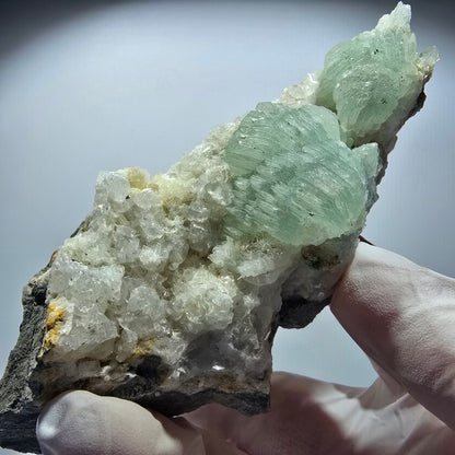 Große Prehnit Kugel, Calcit Würfel, Quarz auf Matrix Stufe Goboboseb, Namibia 127*54*36mm #12722