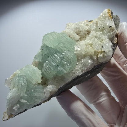 Große Prehnit Kugel, Calcit Würfel, Quarz auf Matrix Stufe Goboboseb, Namibia 127*54*36mm #12722