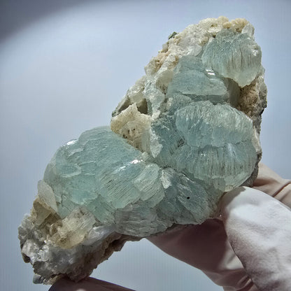 Prehnit Kugel, Quarz Spitzen auf Matrix Stufe Goboboseb, Namibia 100*47*29mm #12726