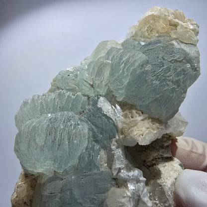 Prehnit Kugel, Quarz Spitzen auf Matrix Stufe Goboboseb, Namibia 100*47*29mm #12726