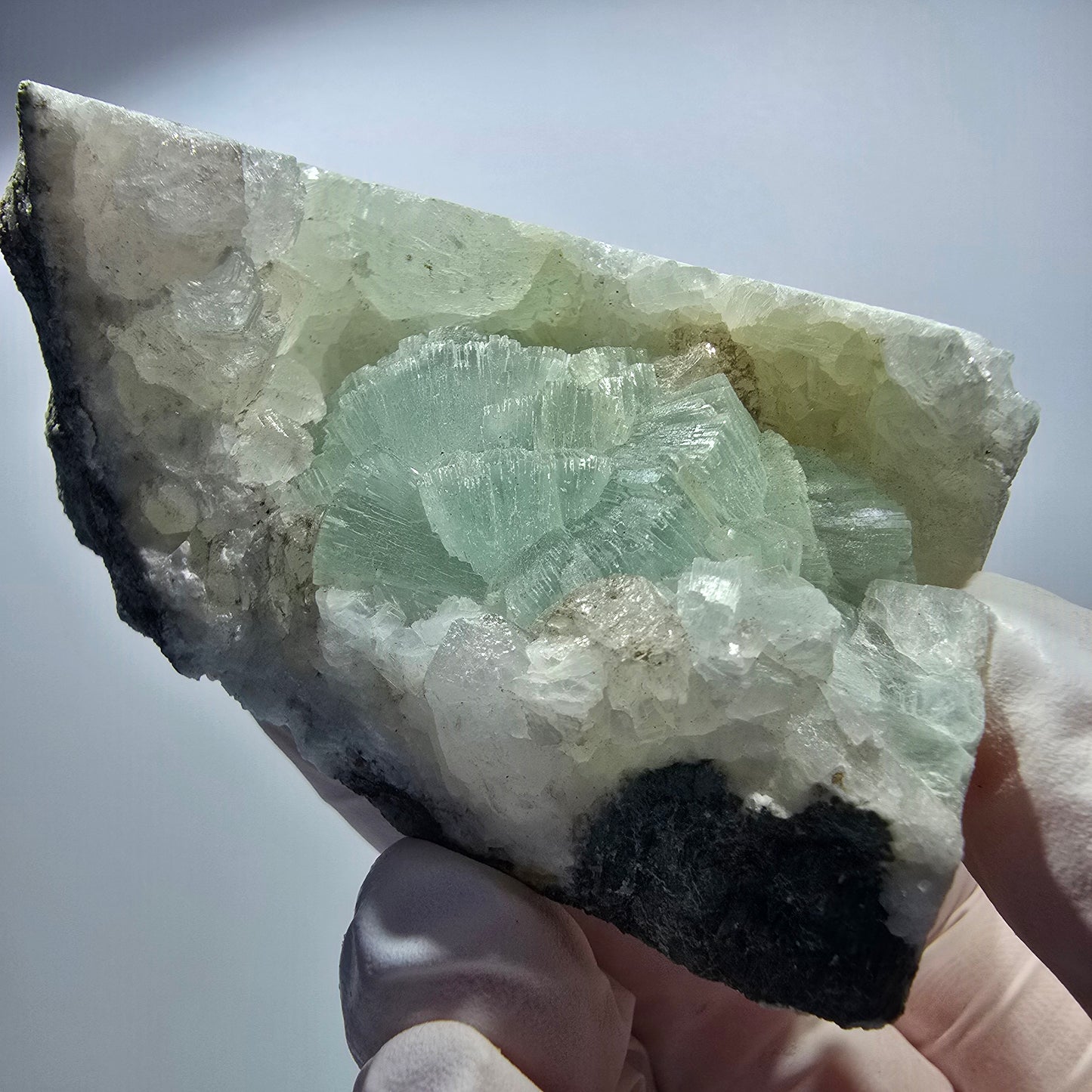 Prehnit, Calcit Würfel, Quarz auf Matrix Goboboseb, Namibia 67*32*28mm #12728