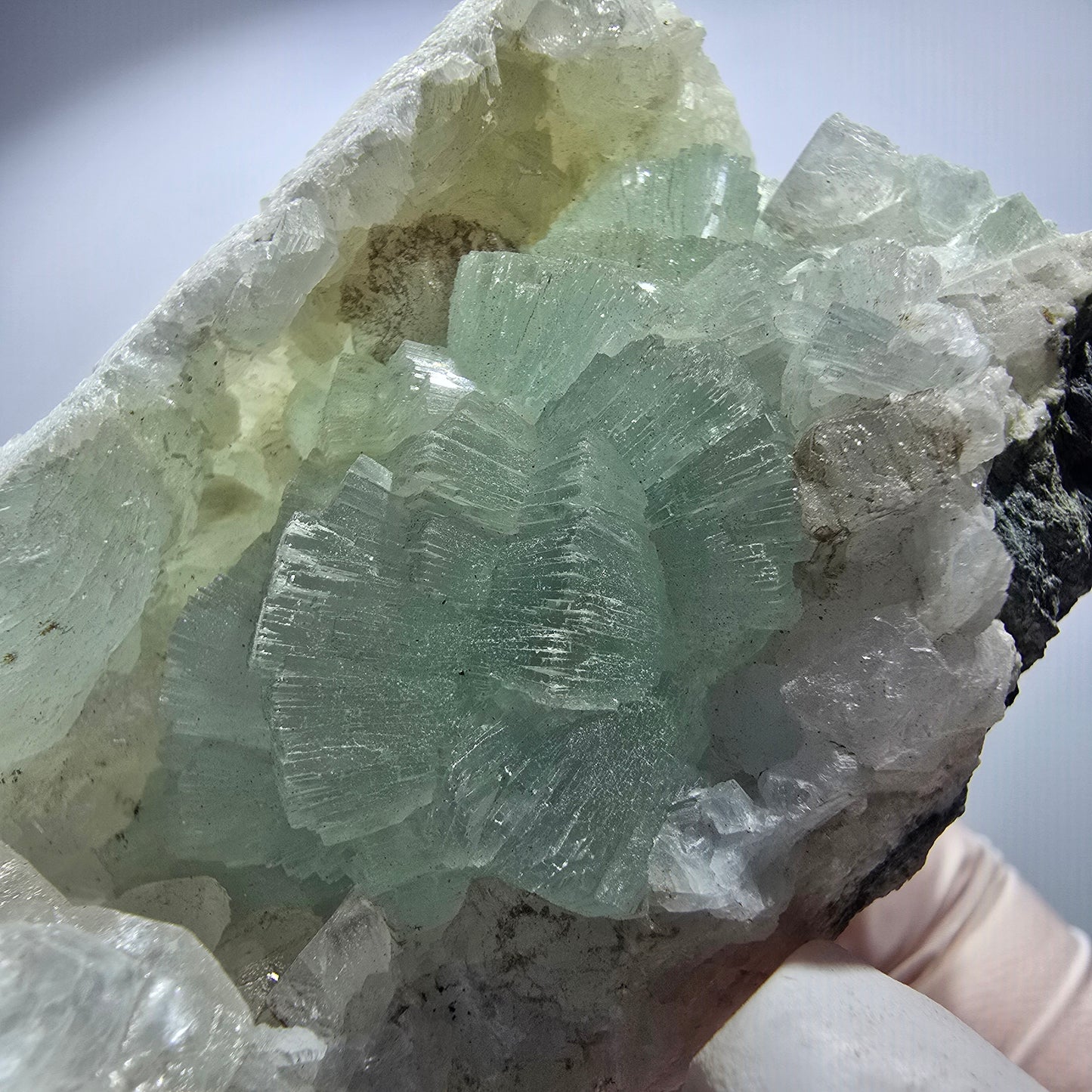 Prehnit, Calcit Würfel, Quarz auf Matrix Goboboseb, Namibia 67*32*28mm #12728