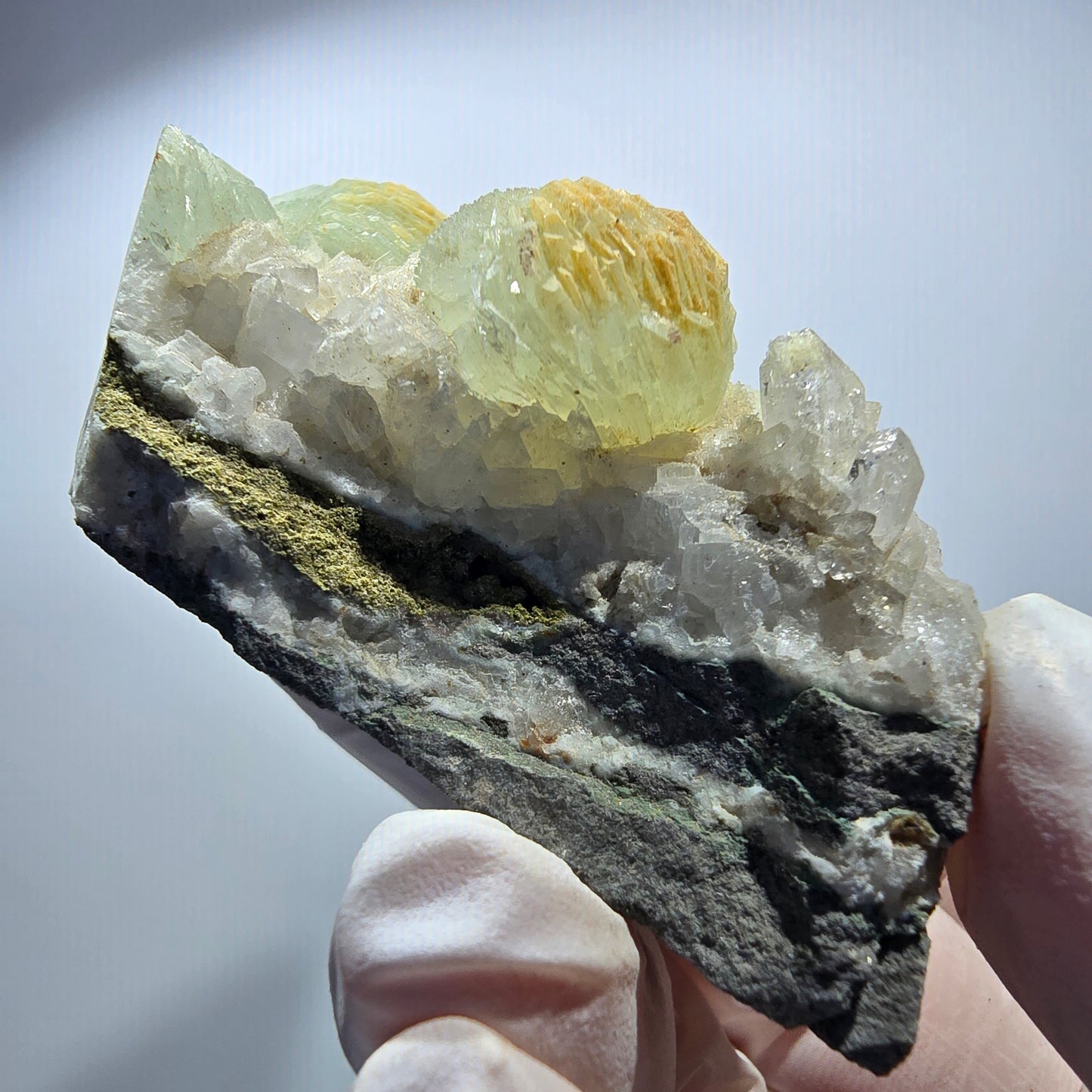 Prehnit Kugel, Calcit Würfel, Quarz auf Matrix Goboboseb, Namibia 94*49*30mm #12730