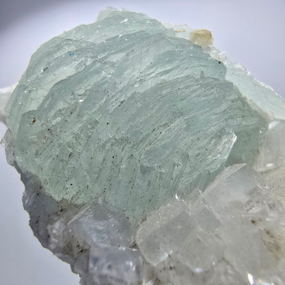 Prehnit Kugel, Calcit Würfel, Quarz auf Matrix Goboboseb, Namibia 76*43*27mm #12734