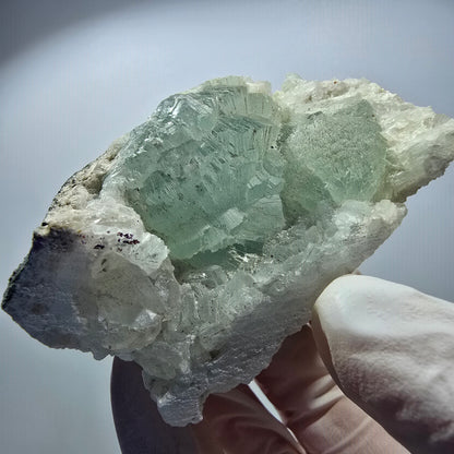 Prehnit Kugel, Quarz Spitzen auf Matrix Stufe Goboboseb, Namibia 68*52*38mm #12739
