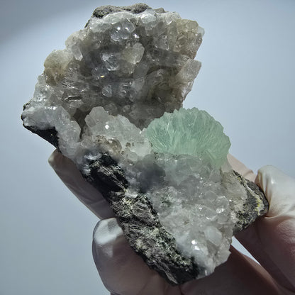 Prehnit Kugel, Calcit Würfel, Quarz auf Matrix Goboboseb, Namibia 74*46*33mm #12742