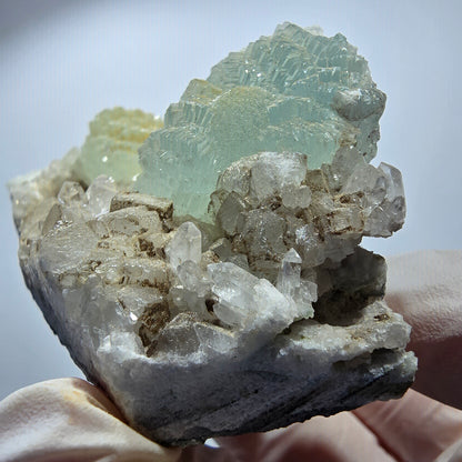 Prehnit Kugel, Calcit Würfel, Quarz auf Matrix Goboboseb, Namibia 68*51*44mm #12744