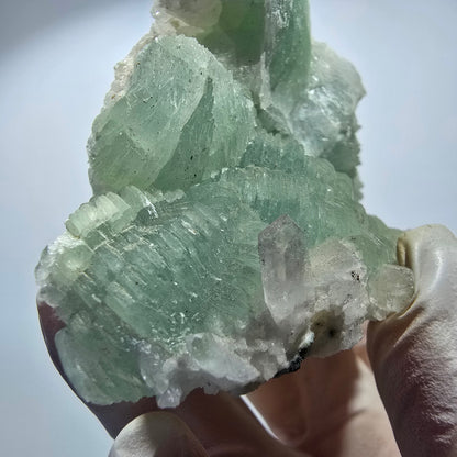 Prehnit Kugel, Quarz Spitzen auf Matrix Stufe Goboboseb, Namibia 66*50*38mm #12746
