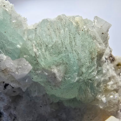 Prehnit Kugel, Calcit Würfel, Quarz auf Matrix Goboboseb, Namibia 88*51*28mm #12747