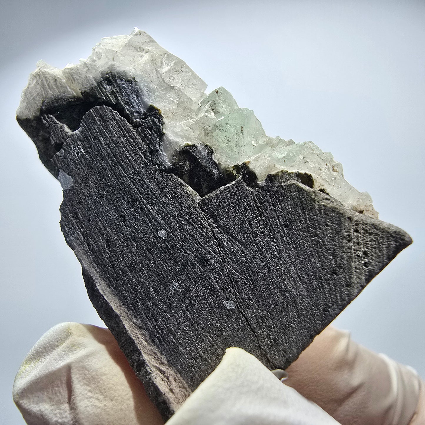 Prehnit Kugel, Calcit Würfel, Quarz auf Matrix Goboboseb, Namibia 44*28*28mm #12753