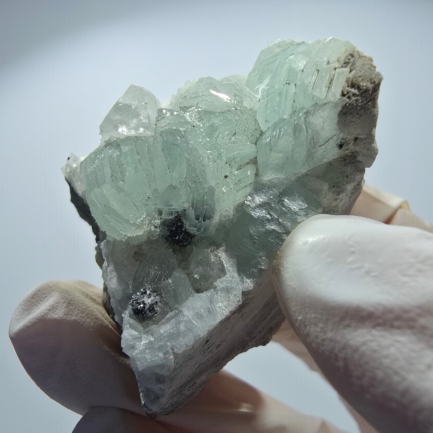 Prehnit Kugel, Calcit Würfel, Quarz auf Matrix Goboboseb, Namibia 41*31*26mm #12755