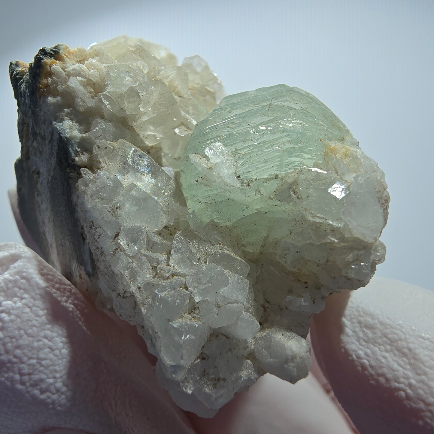 Prehnit Kugel, Calcit Würfel, Quarz auf Matrix Goboboseb, Namibia 59*38*26mm #12756