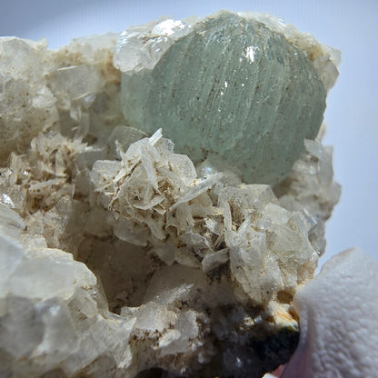 Prehnit Kugel, Calcit Würfel, Quarz auf Matrix Goboboseb, Namibia 59*38*26mm #12756
