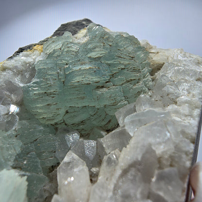 Prehnit Kugel, Calcit Würfel, Quarz auf Matrix Goboboseb, Namibia 53*37*31mm #12757