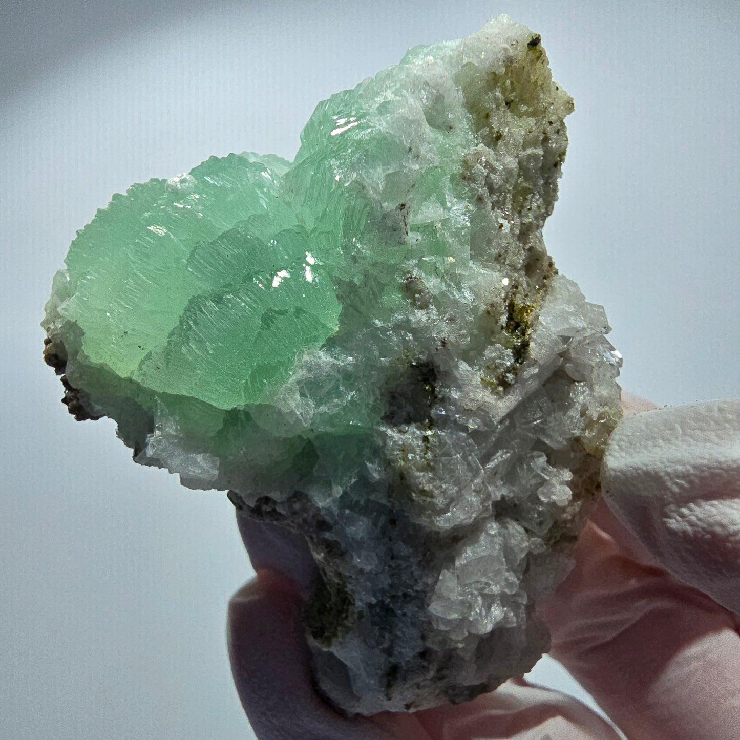 Sphère de Prehnite, Cube de Calcite, Quartz sur Matrice Goboboseb, Namibie 67*42*52mm #12763