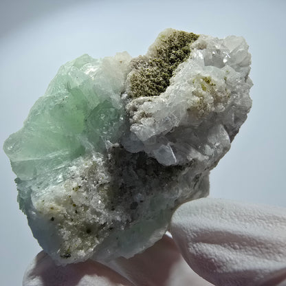 Sphère de Prehnite, Cube de Calcite, Quartz sur Matrice Goboboseb, Namibie 67*42*52mm #12763