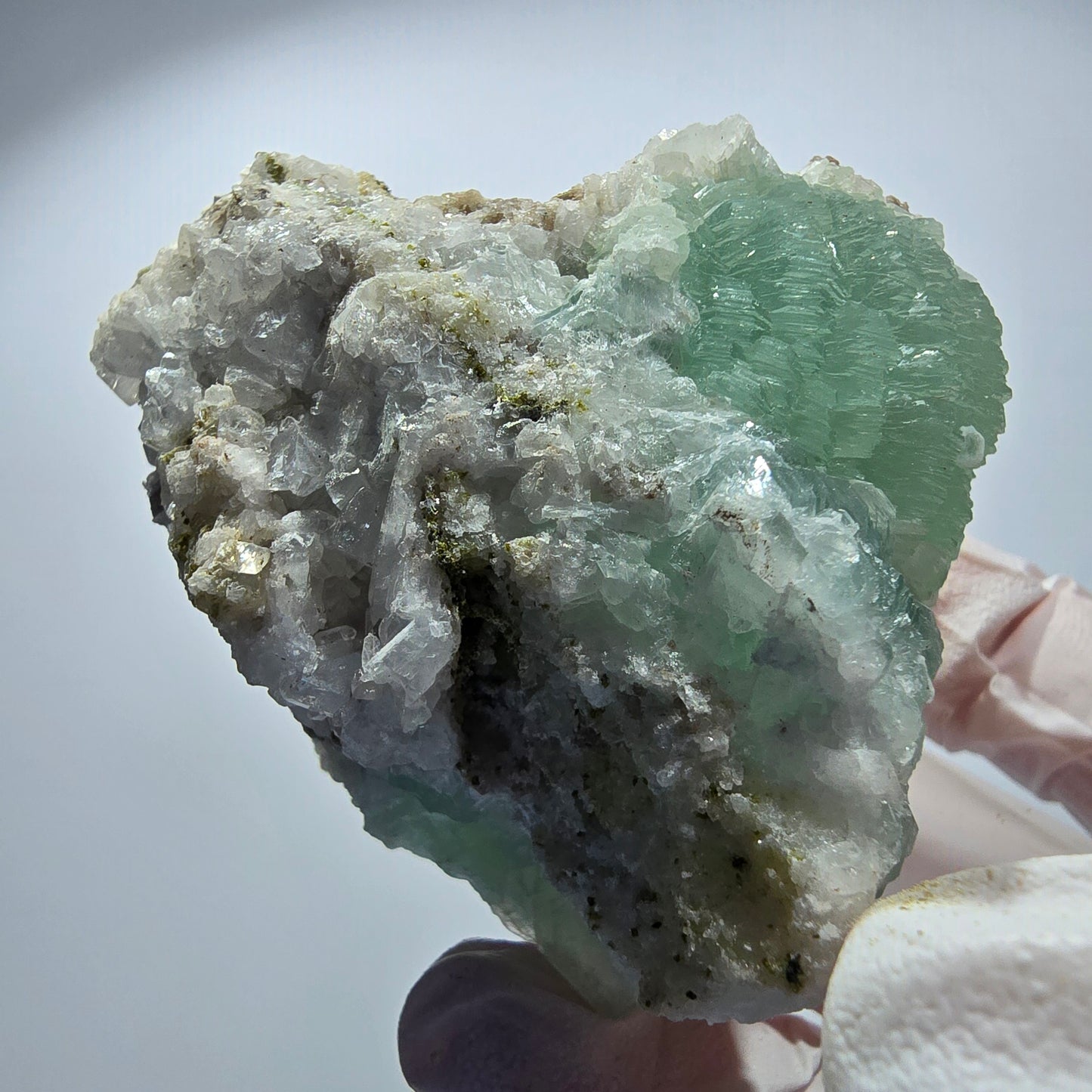 Sphère de Prehnite, Cube de Calcite, Quartz sur Matrice Goboboseb, Namibie 67*42*52mm #12763