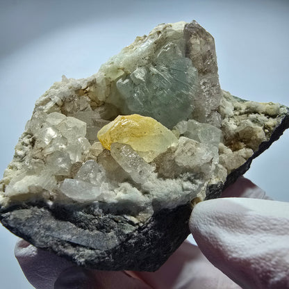 Prehnit Kugel, Calcit Würfel, Enhydro Quarz auf Matrix Goboboseb, Namibia 76*43*32mm #12766