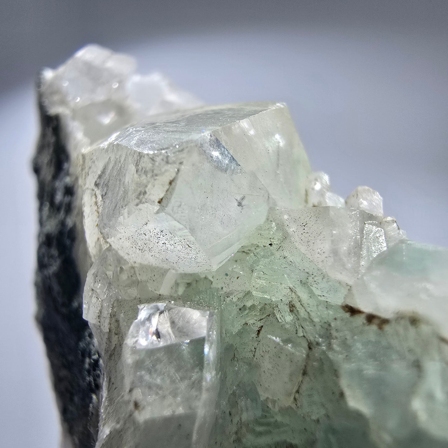 Prehnit Kugel, Calcit Würfel, Quarz auf Matrix Goboboseb, Namibia 69*36*24mm #12767