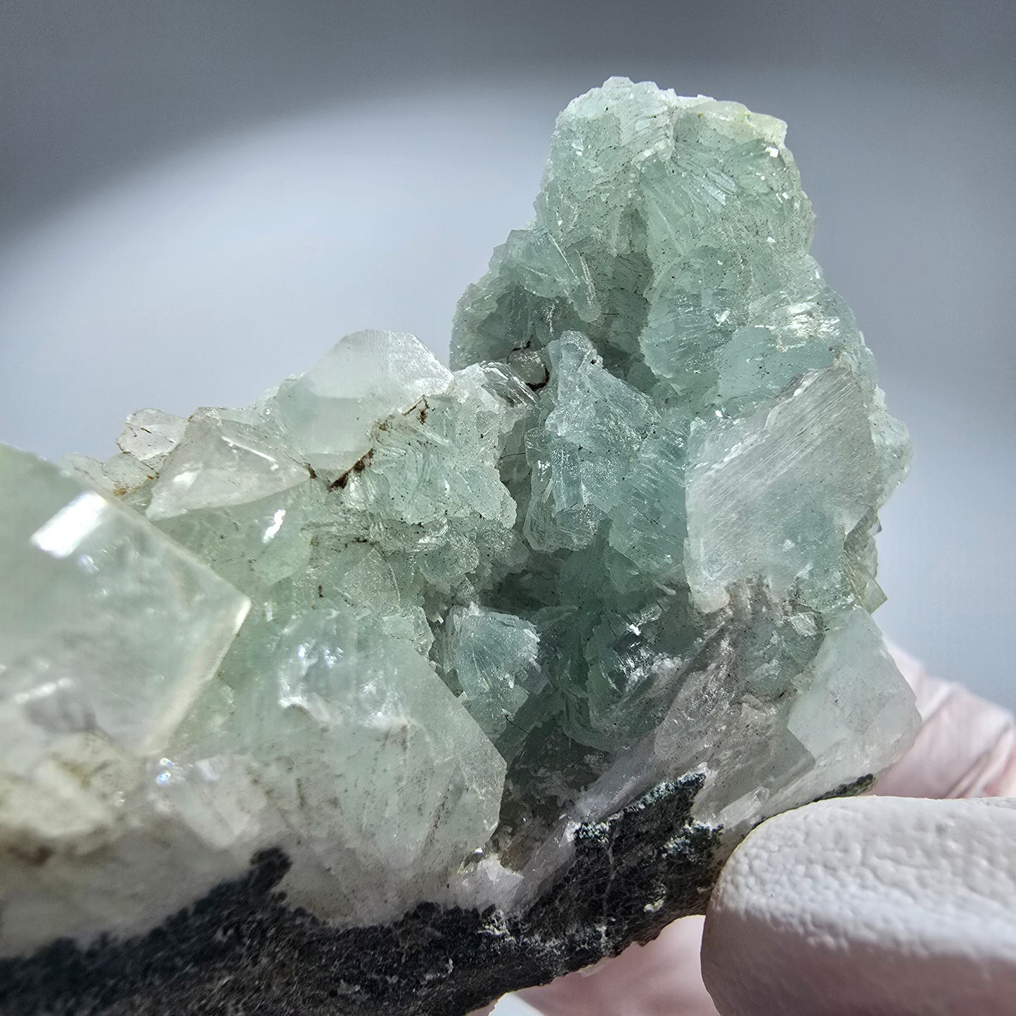 Prehnit Kugel, Calcit Würfel, Quarz auf Matrix Goboboseb, Namibia 69*36*24mm #12767