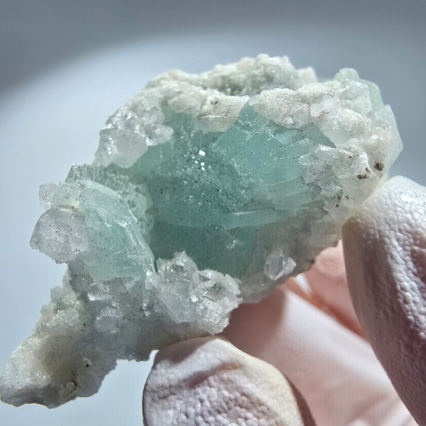 Seltene Prehnit Kugel, Quarz Stufe - alter Fund Goboboseb, Namibia 51*30*25mm #12768