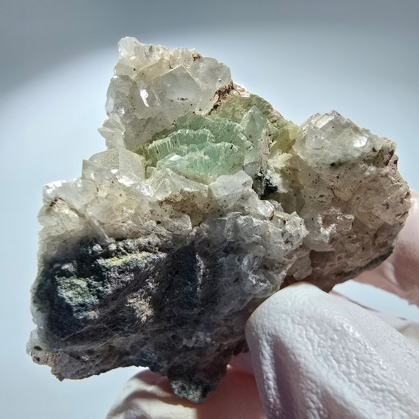 Prehnit Kugel, Calcit Würfel, Quarz auf Matrix Goboboseb, Namibia 49*34*30mm #12774