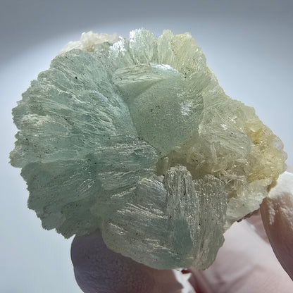 Prehnit Kugel, Calcit, Quarz auf Matrix Goboboseb, Namibia 67*38*38mm #12778