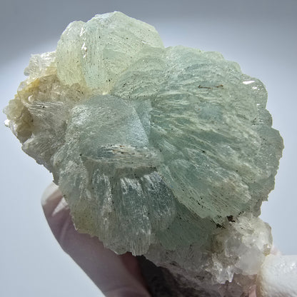 Prehnit Kugel, Calcit, Quarz auf Matrix Goboboseb, Namibia 67*38*38mm #12778