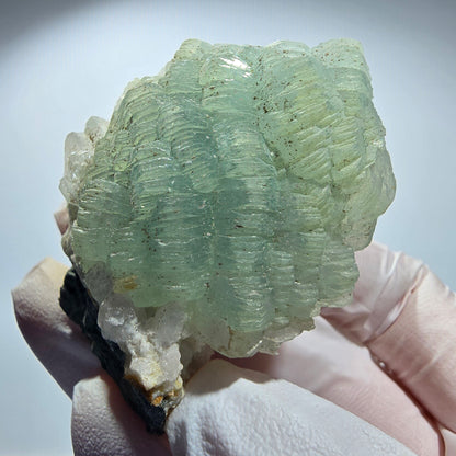 Boule de prehnite, cube de calcite, quartz sur matrice Goboboseb, Namibie 54*45*30mm #12780