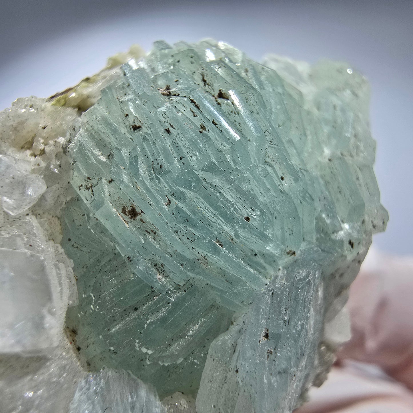 Prehnit Kugel, Calcit Würfel, Quarz auf Matrix Goboboseb, Namibia 62*26*25mm #12781