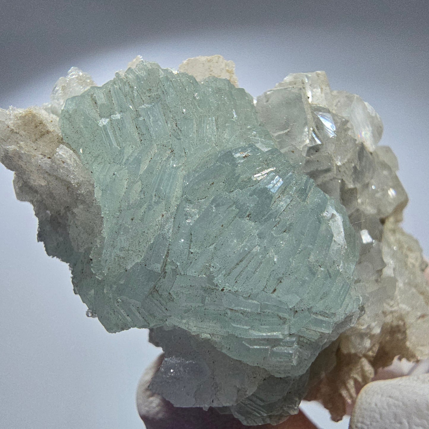Prehnit Kugel, Calcit Würfel, Quarz auf Matrix Goboboseb, Namibia 63*38*27mm #12782