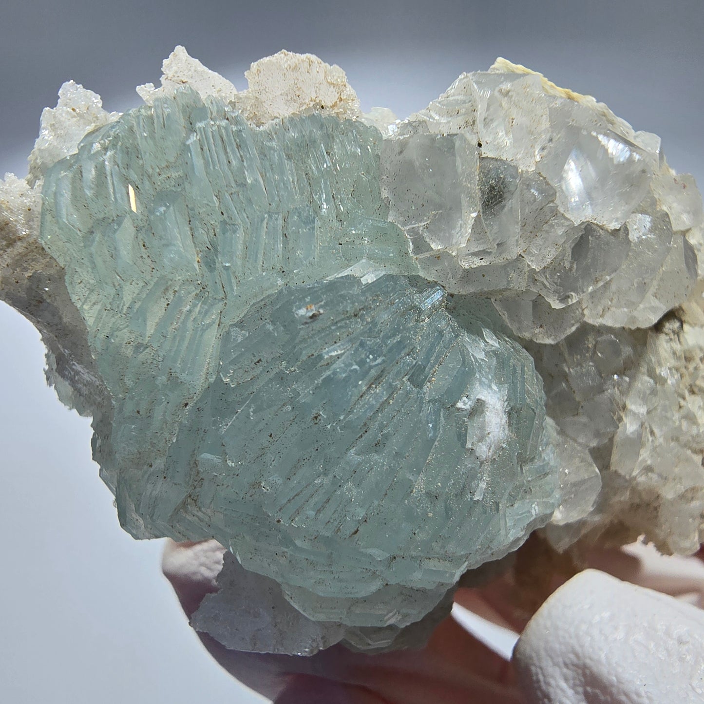 Prehnit Kugel, Calcit Würfel, Quarz auf Matrix Goboboseb, Namibia 63*38*27mm #12782