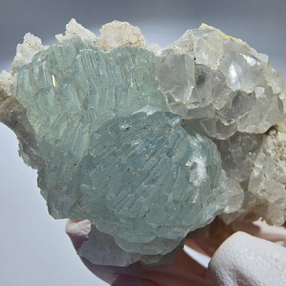Prehnit Kugel, Calcit Würfel, Quarz auf Matrix Goboboseb, Namibia 63*38*27mm #12782