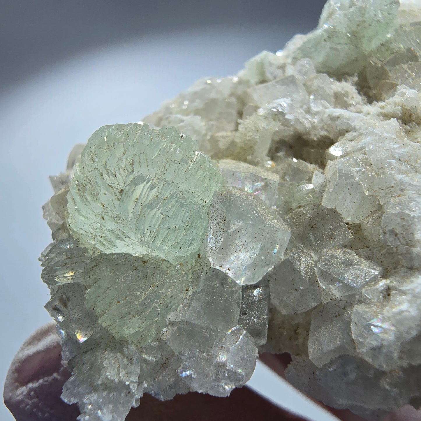 Prehnit Kugel, Calcit Würfel, Quarz auf Matrix Goboboseb, Namibia 54*54*20mm #12783