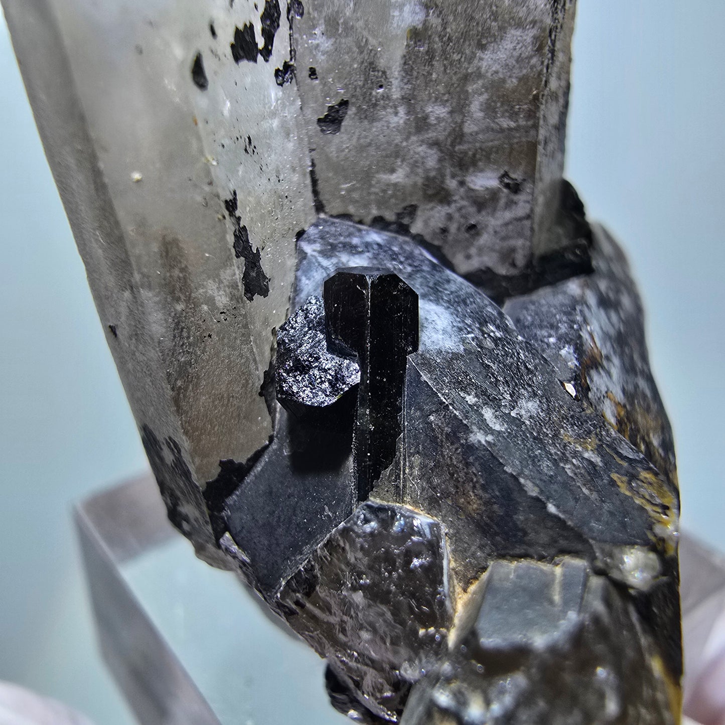 Rauchquarz mit Schörl Turmalin, Eisen, Hämatit Stufe Erongo Namibia 42*35*22mm #12790