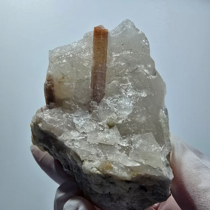 Seltene Elbait Turmalin auf Quarz Stufe Karabib, Namibia 50*49*48mm #12795