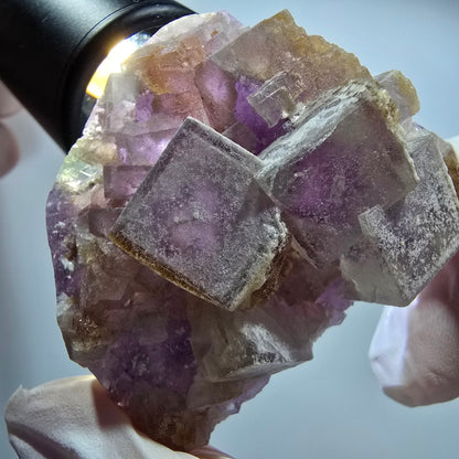 Fluorite fantôme en cubes, lilas jaune blanc Brandberg, Namibie 56*42*21mm #12810