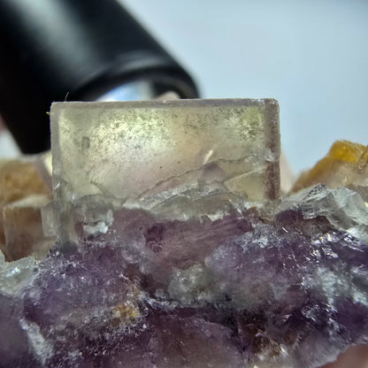 Fluorite fantôme en cubes, lilas jaune blanc Brandberg, Namibie 56*42*21mm #12810