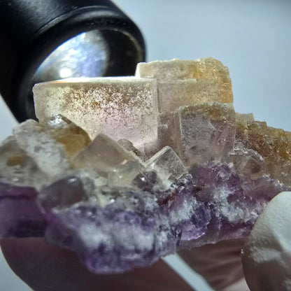 Fluorite fantôme en cubes, lilas jaune blanc Brandberg, Namibie 56*42*21mm #12810