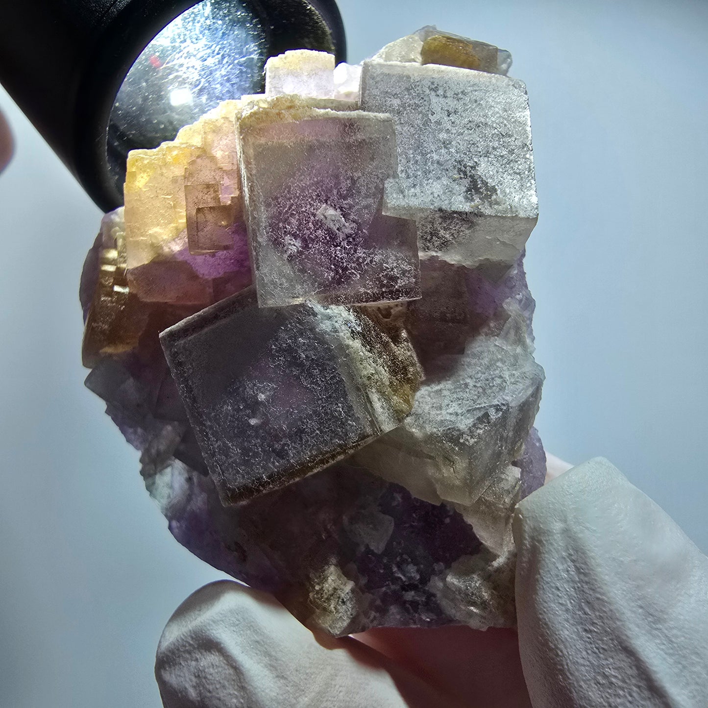 Fluorite fantôme en cubes, lilas jaune blanc Brandberg, Namibie 56*42*21mm #12810